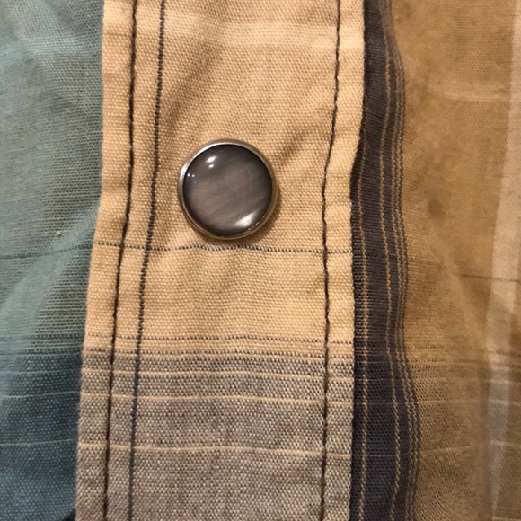 Levi’s plaid button down. - Picture 3 of 4